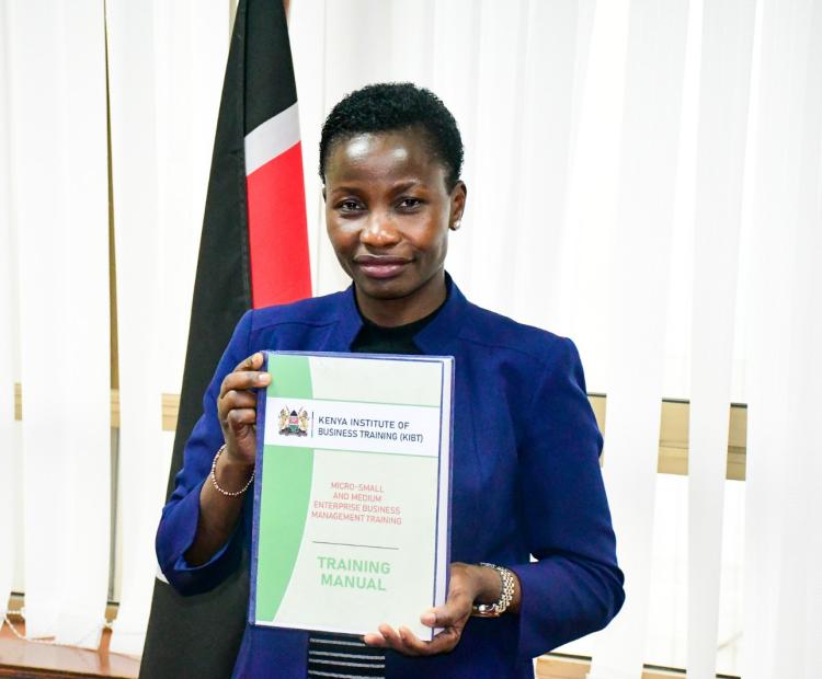 PS receives Business Training manual